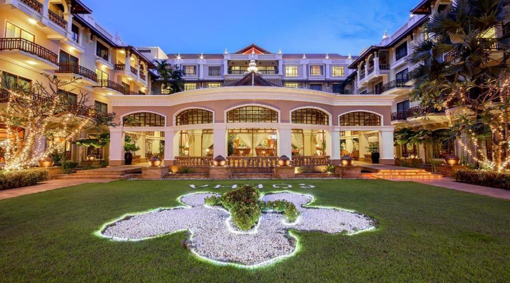 Sokha Angkor Resort Siem Reap Bagian luar foto