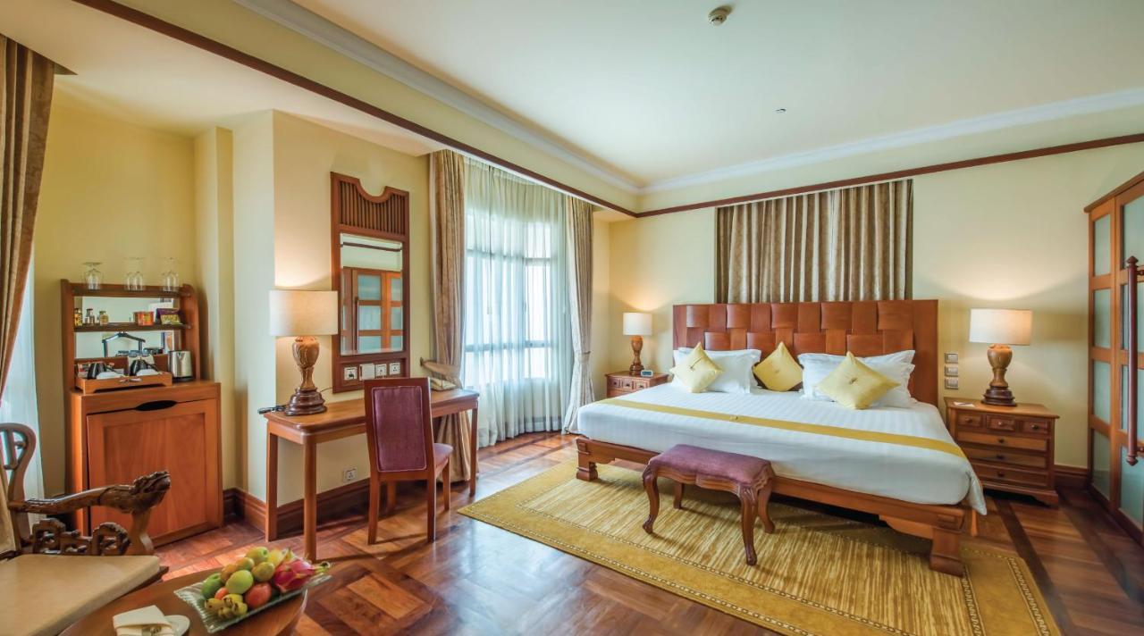 Sokha Angkor Resort Siem Reap Bagian luar foto